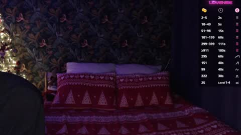 Snapshot of milk_slice chatting on 01-09-25, 10:20 Stella and Neo online show from 01-09-25, 10:20