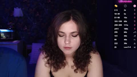 Snapshot of milk_slice chatting on 09-22-25, 04:25 Stella and Neo online show from 09-22-25, 04:25