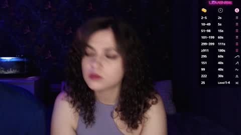 Snapshot of milk_slice chatting on 12-04-25, 04:11 Stella and Neo online show from 12-04-25, 04:11