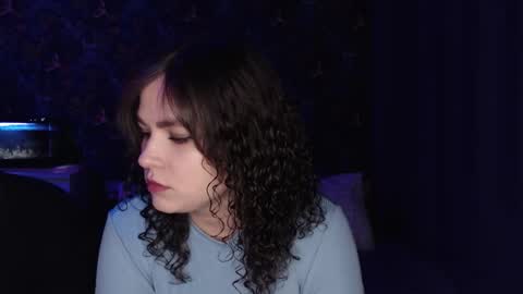 Snapshot of milk_slice chatting on 12-16-25, 04:28 Stella and Neo online show from 12-16-25, 04:28