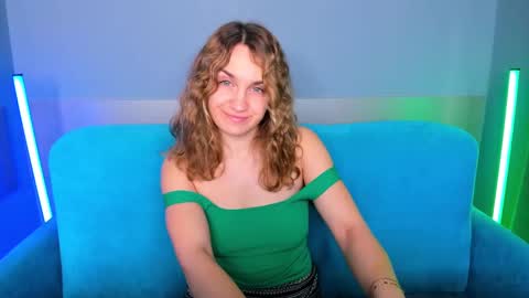 milkablond online show from 02-17-25, 07:04