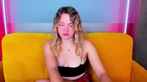 milkablond online show from 09-16-25, 12:55