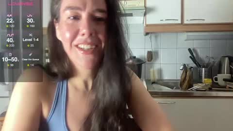 Snapshot of milkandhoneylullabies chatting on 12-04-24, 06:44 Milk online show from 12-04-24, 06:44