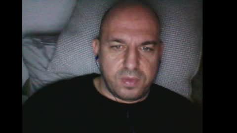 Snapshot of milkiwaay chatting on 12-23-24, 02:45 Milkiwaay online show from 12-23-24, 02:45