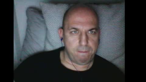 Snapshot of milkiwaay chatting on 12-25-24, 12:05 Milkiwaay online show from 12-25-24, 12:05