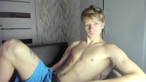 Snapshot of milkiwy chatting on 12-18-24, 06:21 Isaac online show from 12-18-24, 06:21