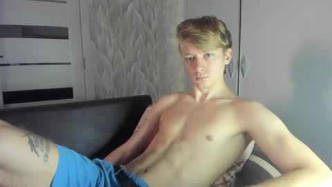 Snapshot of milkiwy chatting on 12-21-24, 05:58 Isaac online show from 12-21-24, 05:58