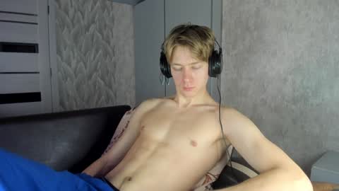 Snapshot of milkiwy chatting on 02-05-25, 06:02 Isaac online show from 02-05-25, 06:02