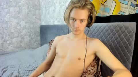 Snapshot of milkiwy chatting on 10-30-25, 05:02 Isaac online show from 10-30-25, 05:02