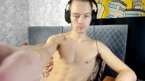 Snapshot of milkiwy chatting on 11-17-25, 06:41 Isaac online show from 11-17-25, 06:41