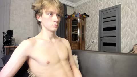 Snapshot of milkiwy chatting on 02-25-26, 07:34 Isaac online show from 02-25-26, 07:34