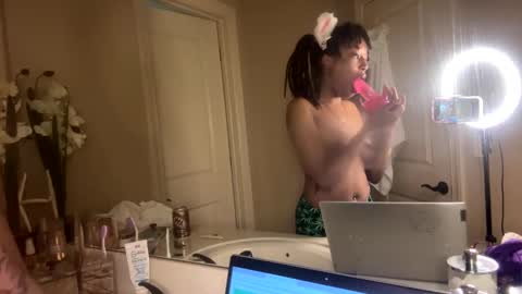 milkmarie online show from 11-24-25, 05:23