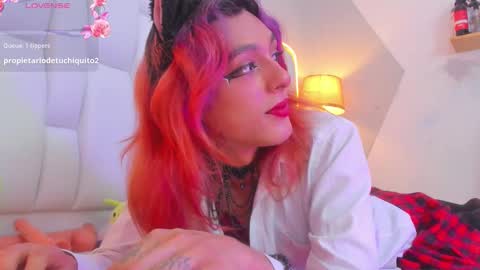 Snapshot of milkwhore1 chatting on 10-06-25, 02:53 Michelle online show from 10-06-25, 02:53