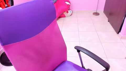 Snapshot of milky__boobs69 chatting on 12-31-24, 03:53 vale online show from 12-31-24, 03:53