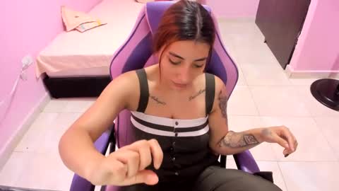 Snapshot of milky__boobs69 chatting on 10-29-25, 12:51 vale online show from 10-29-25, 12:51