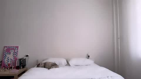 Snapshot of milky__way_ chatting on 05-01-26, 01:37 milky__way_ online show from 05-01-26, 01:37