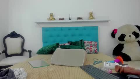 milky_emma online show from 03-12-25, 04:35