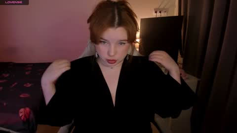 Snapshot of milky_wayx chatting on 12-09-24, 05:07 Lisa online show from 12-09-24, 05:07