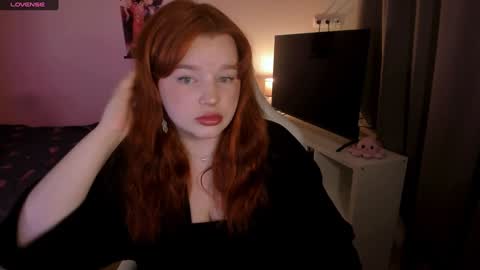 Snapshot of milky_wayx chatting on 12-19-24, 08:23 Lisa online show from 12-19-24, 08:23