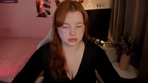 Snapshot of milky_wayx chatting on 12-26-24, 09:22 Lisa online show from 12-26-24, 09:22