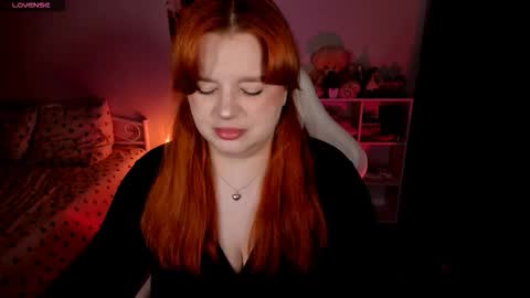 Snapshot of milky_wayx chatting on 10-09-25, 12:58 Lisa online show from 10-09-25, 12:58