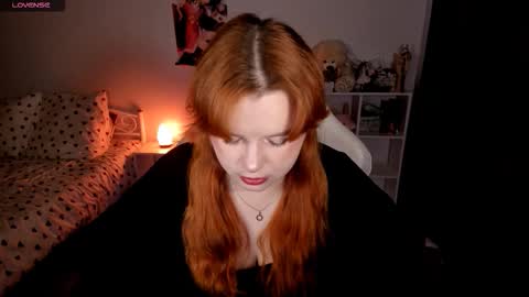 Snapshot of milky_wayx chatting on 11-10-25, 05:28 Lisa online show from 11-10-25, 05:28