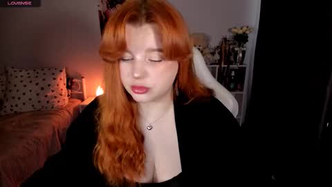 Snapshot of milky_wayx chatting on 11-28-25, 05:54 Lisa online show from 11-28-25, 05:54