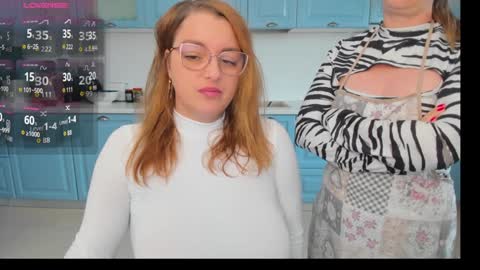 Snapshot of milkykandy chatting on 09-19-25, 07:10 Livia online show from 09-19-25, 07:10