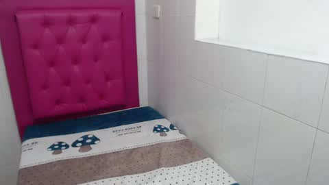 Snapshot of milkyway_18 chatting on 01-23-25, 01:02 milkyway_18 online show from 01-23-25, 01:02