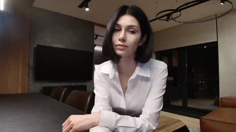 milla bella online show from 04-19-26, 05:56