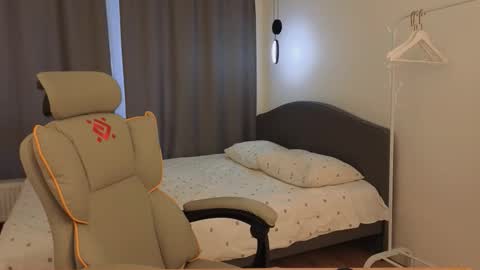 Eva online show from 03-15-26, 04:40