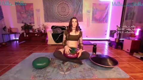 milla_milla online show from 02-14-25, 09:24