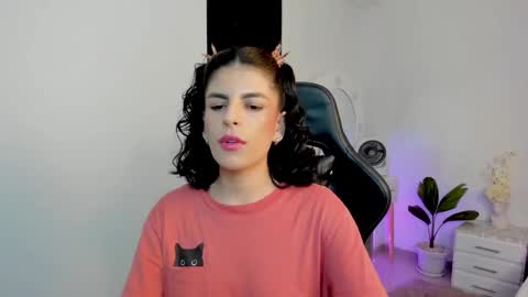 Snapshot of milla_pixxie chatting on 12-22-24, 10:17 Milagros online show from 12-22-24, 10:17