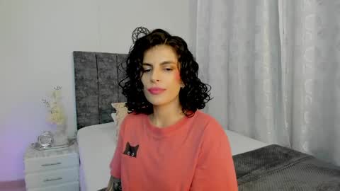 Snapshot of milla_pixxie chatting on 02-01-25, 03:41 Milagros online show from 02-01-25, 03:41