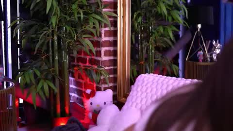 Milla online show from 01-18-26, 07:12