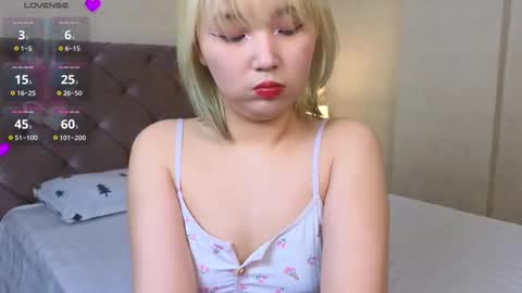 Snapshot of milla_waves chatting on 02-26-25, 06:54 Milla or just Mi online show from 02-26-25, 06:54