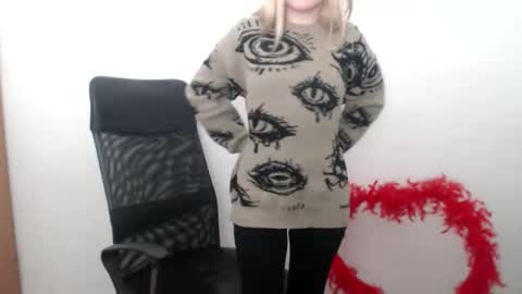 Snapshot of millaloveli chatting on 02-23-26, 08:12 millaloveli online show from 02-23-26, 08:12