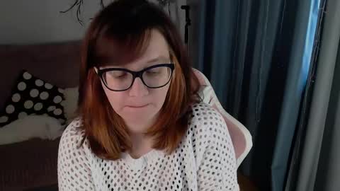Snapshot of millapoolys chatting on 04-19-26, 01:21 Milla online show from 04-19-26, 01:21