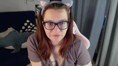 Snapshot of millapoolys chatting on 06-27-26, 02:23 Milla online show from 06-27-26, 02:23
