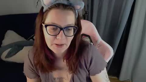 Snapshot of millapoolys chatting on 07-10-26, 01:36 Milla online show from 07-10-26, 01:36