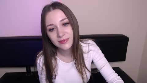 Snapshot of millasamsd chatting on 11-24-25, 07:52 Milla online show from 11-24-25, 07:52