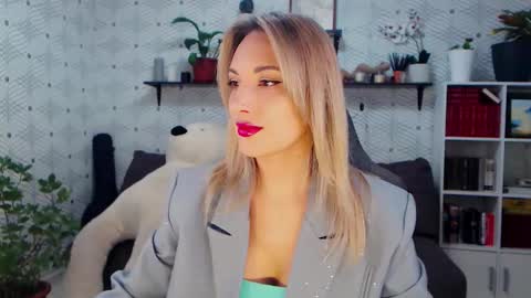 MillaXQueen online show from 02-04-26, 04:13