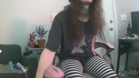 millenamoo online show from 09-08-25, 06:40