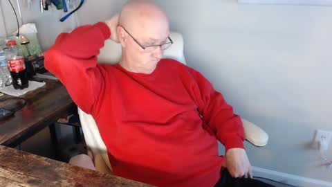 Snapshot of millenium0129 chatting on 01-04-25, 02:14 millenium0129 online show from 01-04-25, 02:14