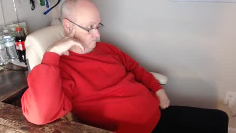 Snapshot of millenium0129 chatting on 01-26-25, 02:14 millenium0129 online show from 01-26-25, 02:14