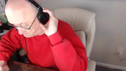 Snapshot of millenium0129 chatting on 02-13-25, 01:26 millenium0129 online show from 02-13-25, 01:26