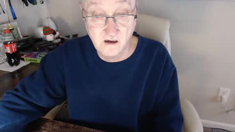 Snapshot of millenium0129 chatting on 02-15-25, 12:37 millenium0129 online show from 02-15-25, 12:37