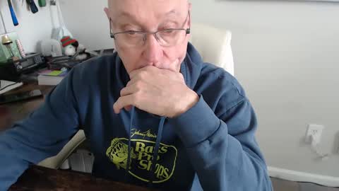 Snapshot of millenium0129 chatting on 03-04-25, 05:45 millenium0129 online show from 03-04-25, 05:45