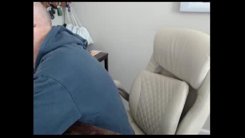 Snapshot of millenium0129 chatting on 10-21-25, 03:24 millenium0129 online show from 10-21-25, 03:24