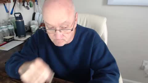 Snapshot of millenium0129 chatting on 10-27-25, 03:49 millenium0129 online show from 10-27-25, 03:49